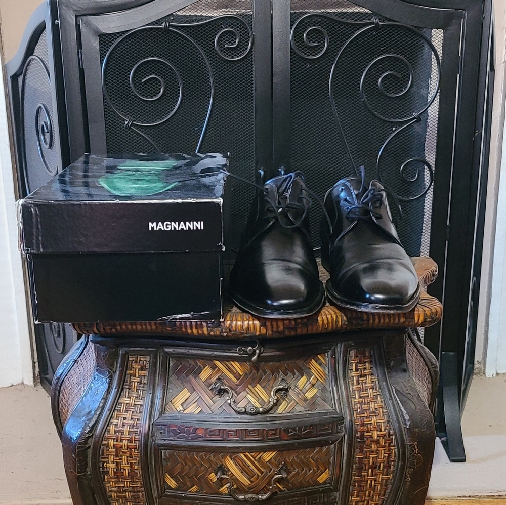 Mens Magnanni Dress shoes